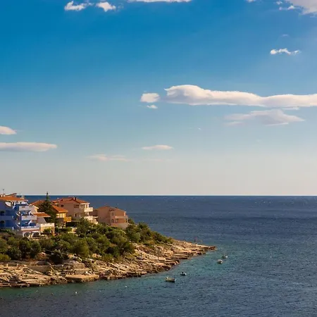 Amazing In With House Sea View Ražanj